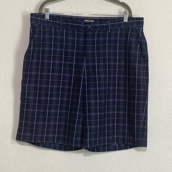 Kirkland Signature Navy Blue Men’s Plaid Shorts Size 38 - Picture 1 of 7